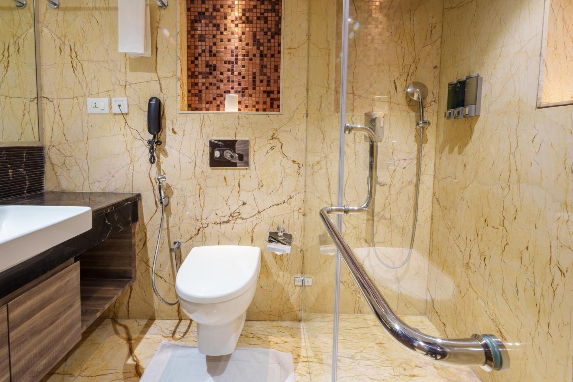Pharos Hotels Chennai Ngoại thất bức ảnh