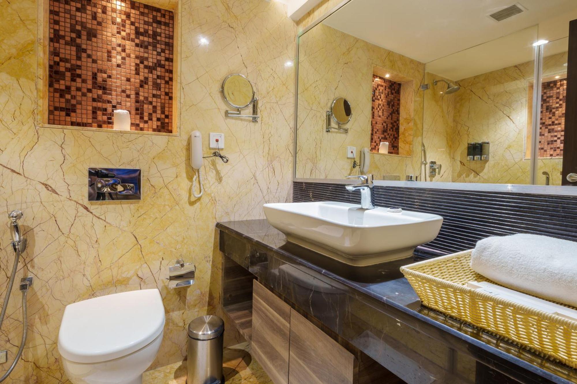 Pharos Hotels Chennai Ngoại thất bức ảnh